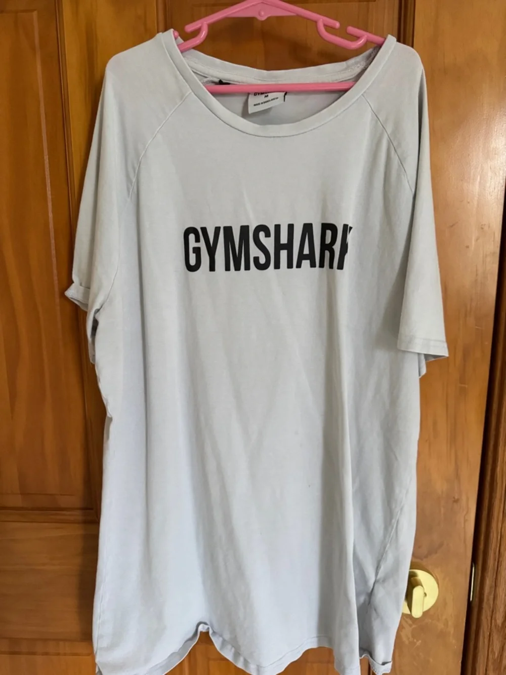Gymshark Men’s Light Gray Logo Tee - Picture 2 of 4